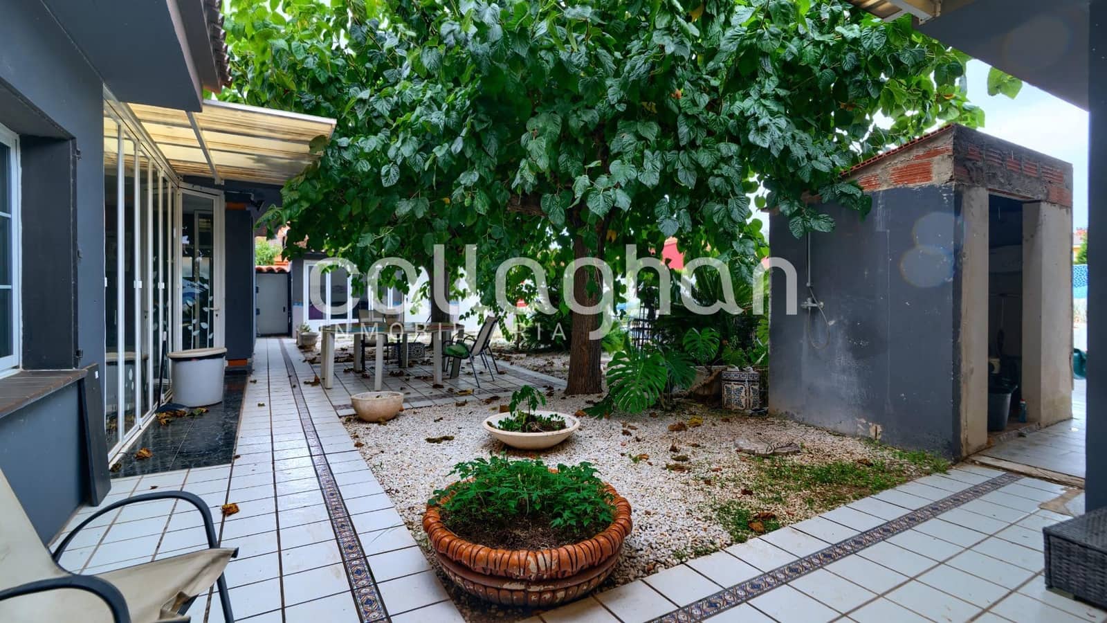 9 Zimmer Villa zu verkaufen in Castello de la Plana mit Pool Garage - 920.000 € (Ref: 9228743)