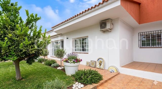 9 slaapkamer Villa te koop in Castelló de la Plana met zwembad garage - € 795.000 (Ref: 9228743)