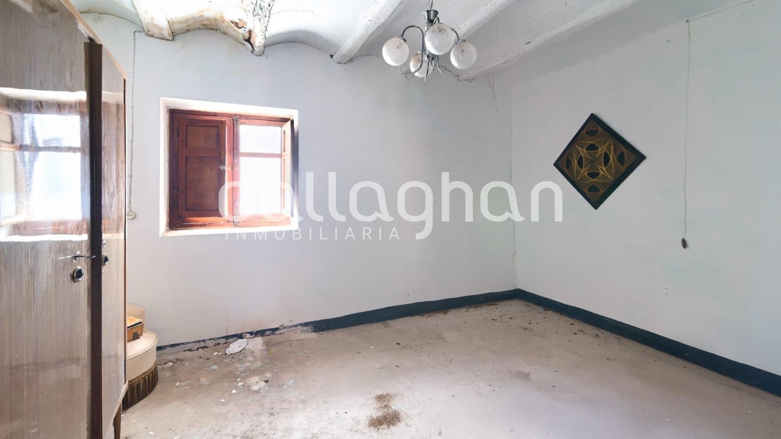 6 soverom Hus til salgs i Genoves - € 65 000 (Ref: 9243233)