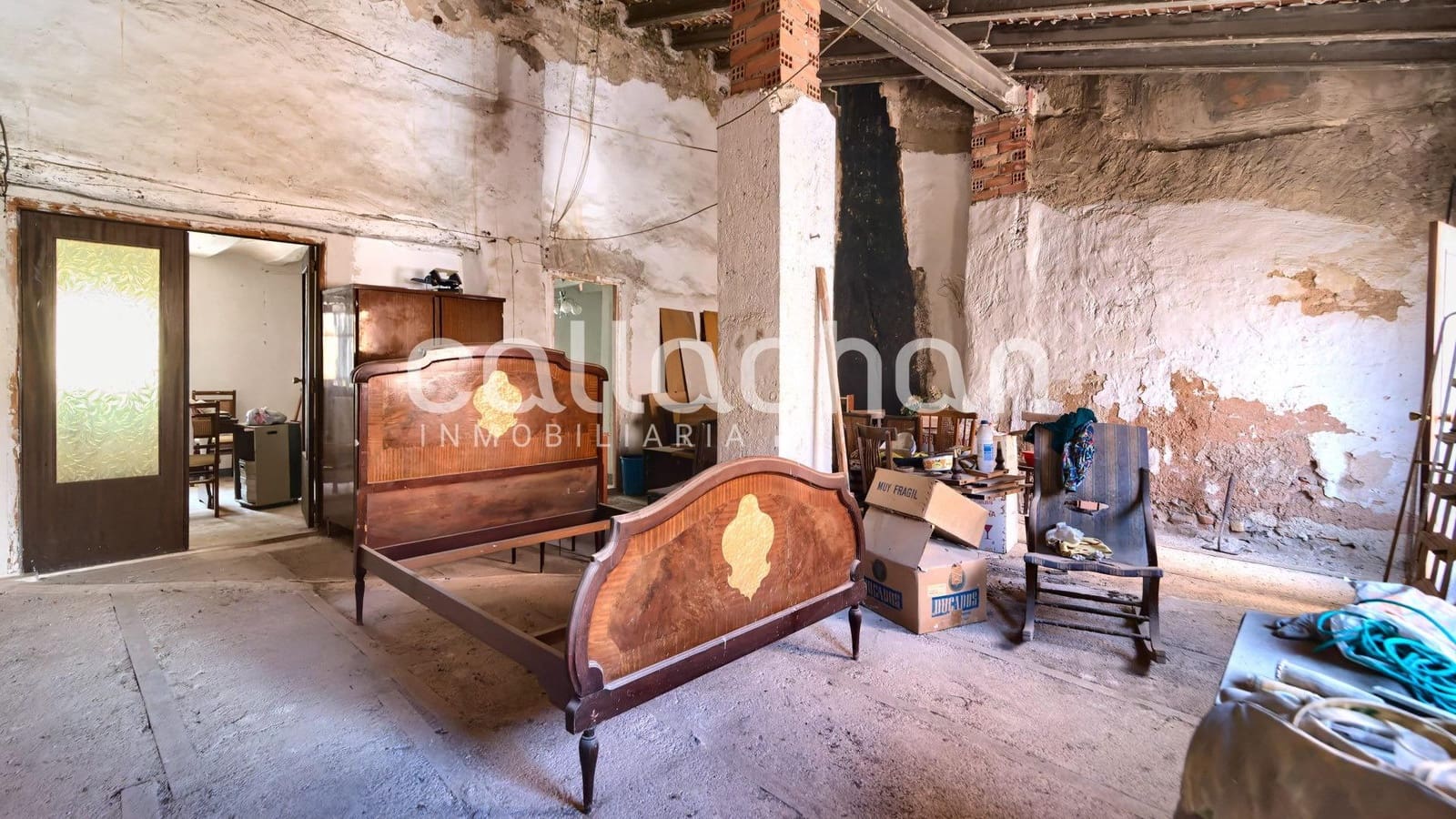 6 soverom Hus til salgs i Genoves - € 65 000 (Ref: 9243233)