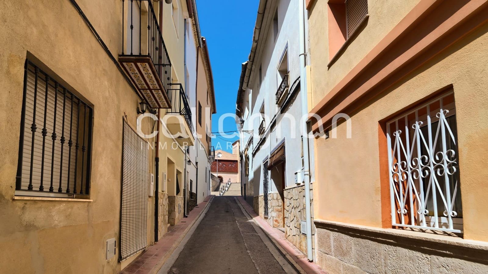 6 soverom Hus til salgs i Genoves - € 65 000 (Ref: 9243233)