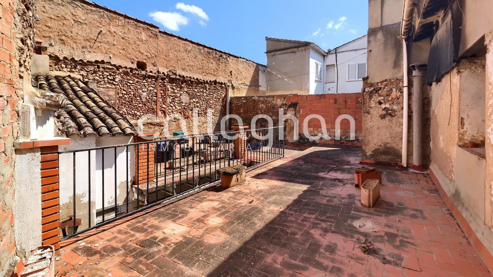 6 soverom Hus til salgs i Genoves - € 65 000 (Ref: 9243233)