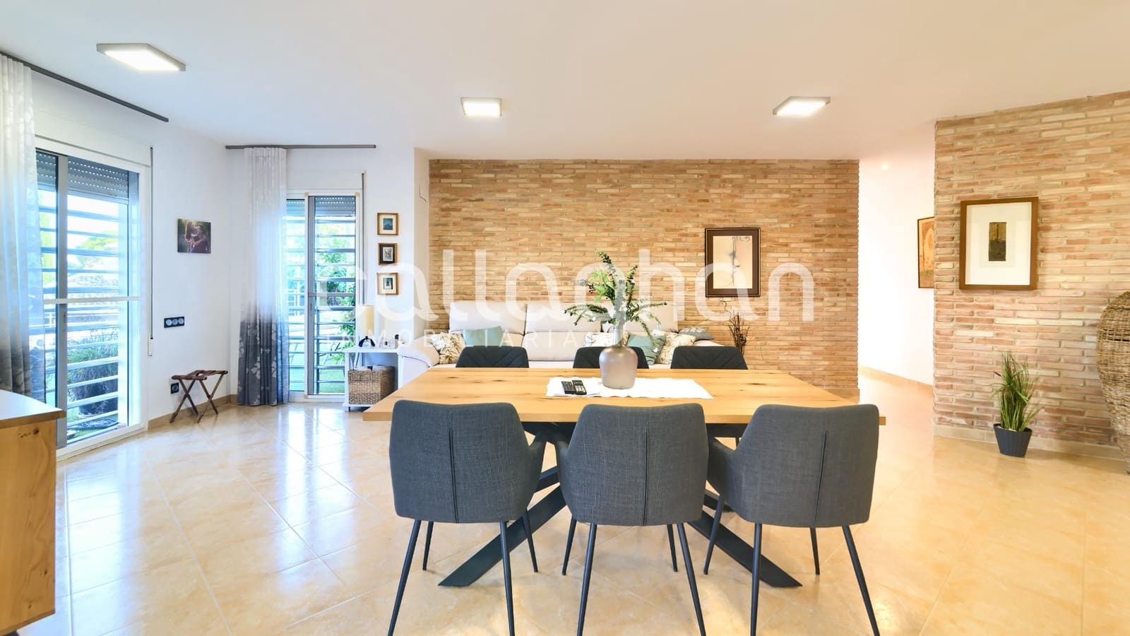 4 soveværelse Villa til salg i Alberic med swimmingpool garage - € 525.000 (Ref: 9252272)