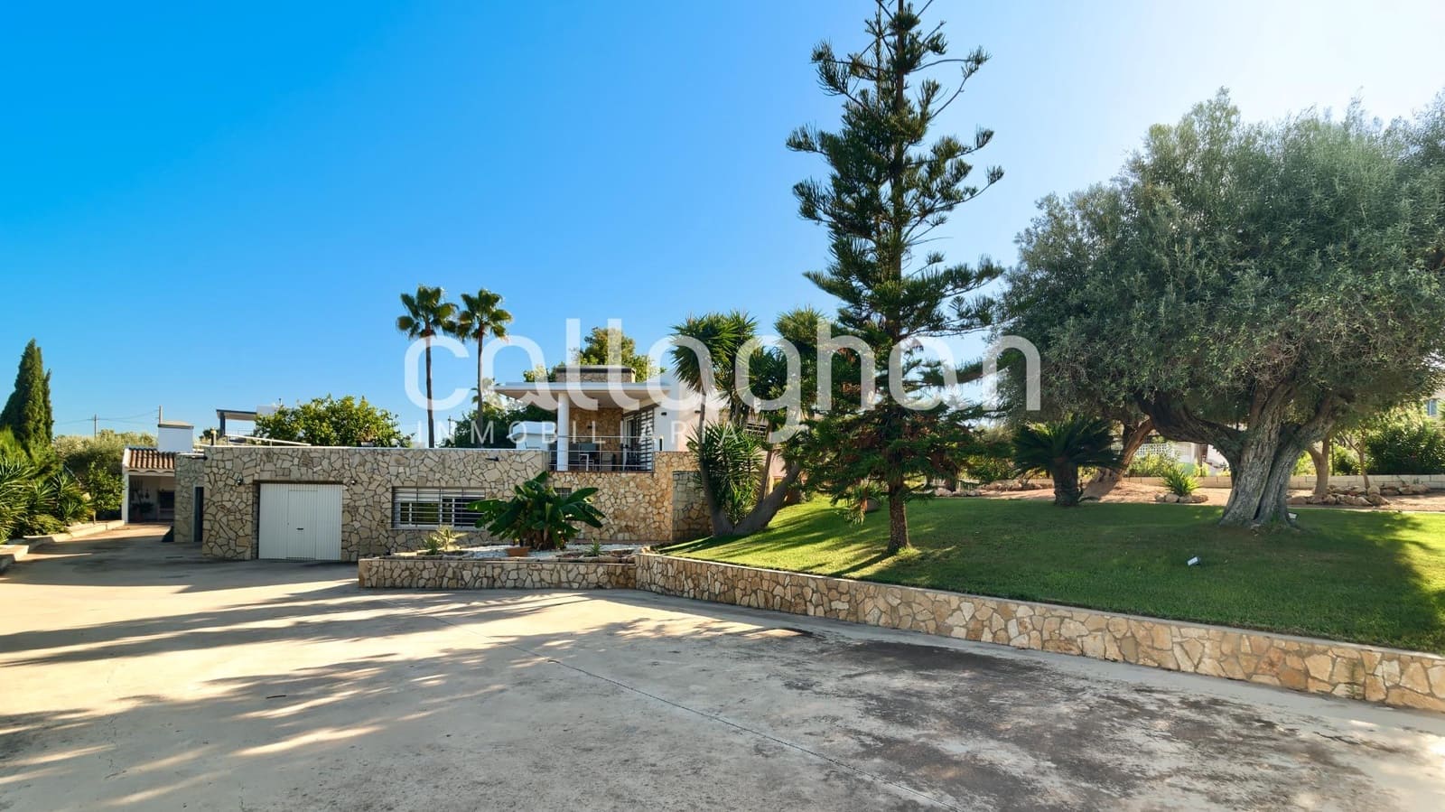 4 soveværelse Villa til salg i Alberic med swimmingpool garage - € 525.000 (Ref: 9252272)