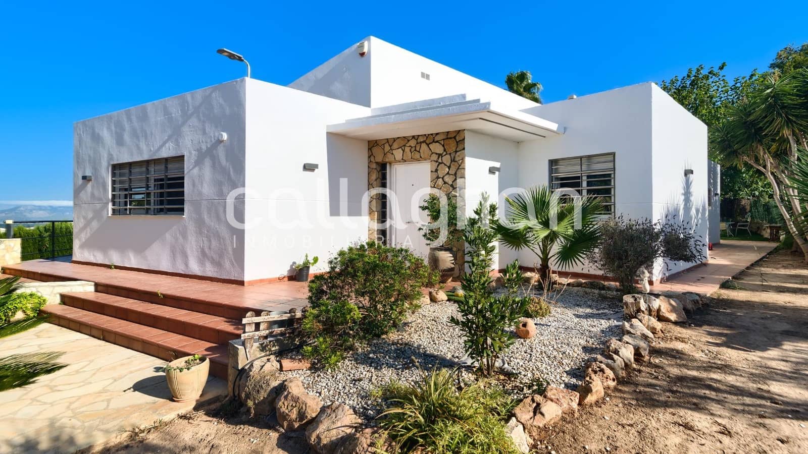 4 soveværelse Villa til salg i Alberic med swimmingpool garage - € 525.000 (Ref: 9252272)