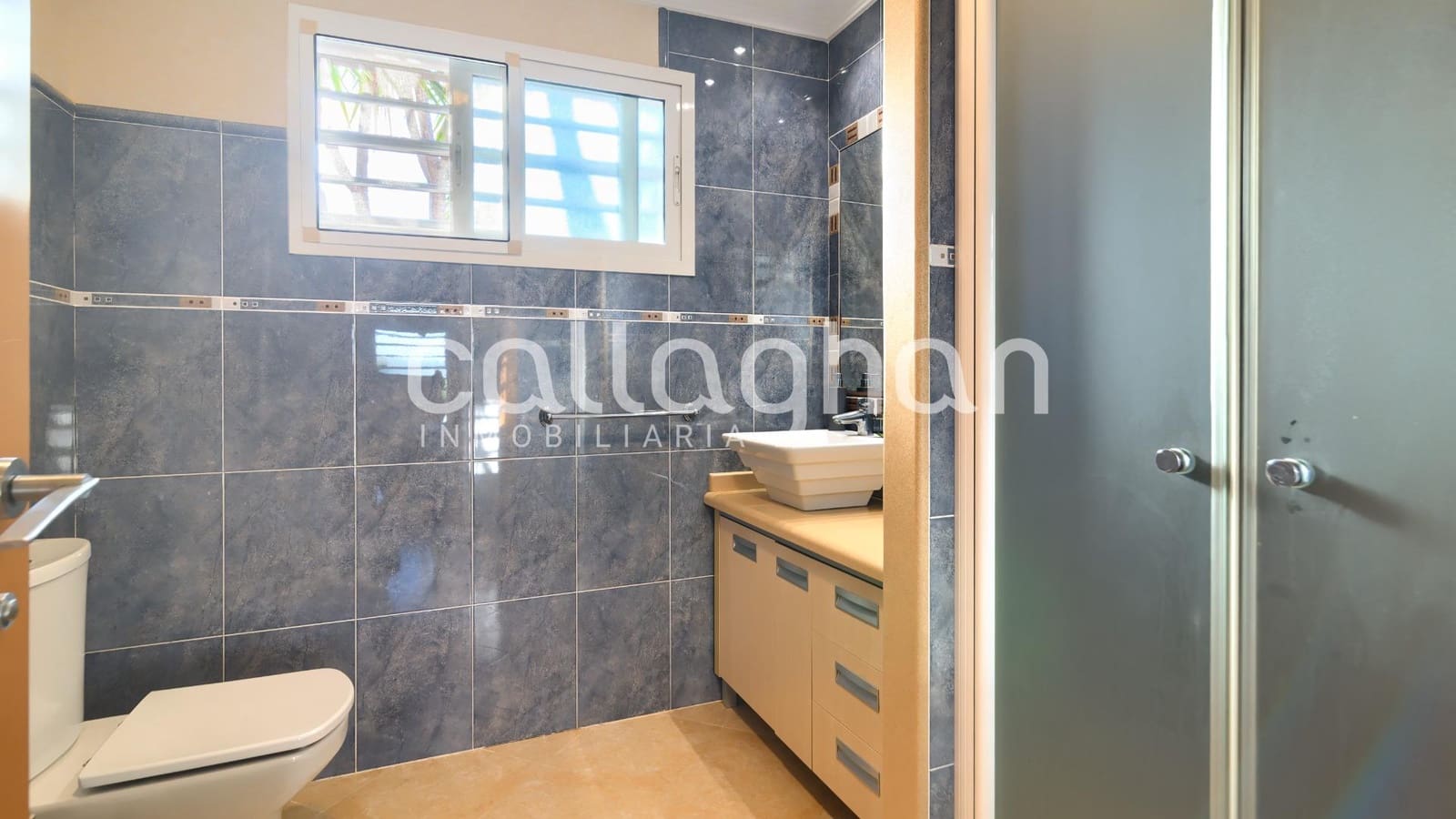 4 soveværelse Villa til salg i Alberic med swimmingpool garage - € 525.000 (Ref: 9252272)