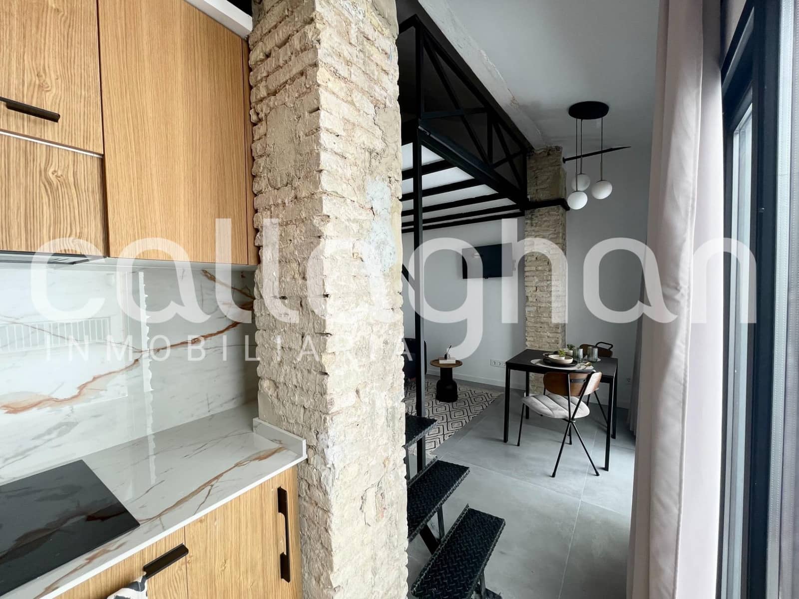 1 sovrum Vind att hyra i Valencia stad - 1 200 € (Ref: 9262799)