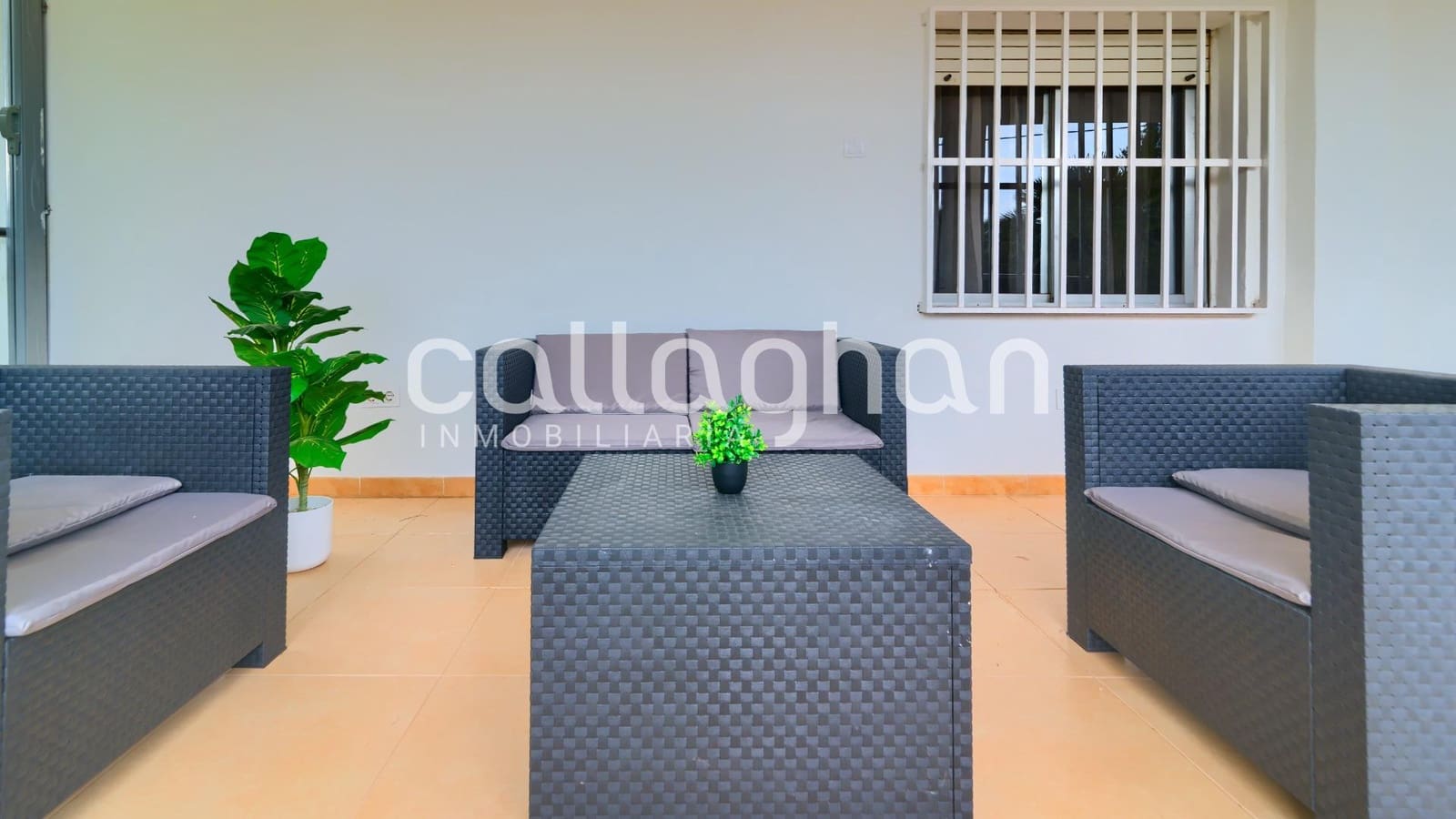 3 soveværelse Villa til salg i Pedralba med swimmingpool garage - € 270.000 (Ref: 9282383)