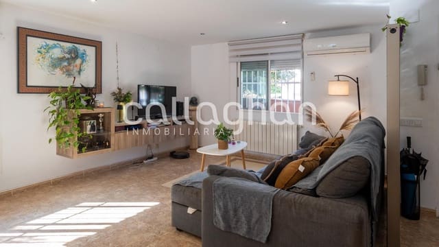 3 soveværelse Villa til salg i La Pobla de Vallbona med swimmingpool garage - € 425.000 (Ref: 9285379)