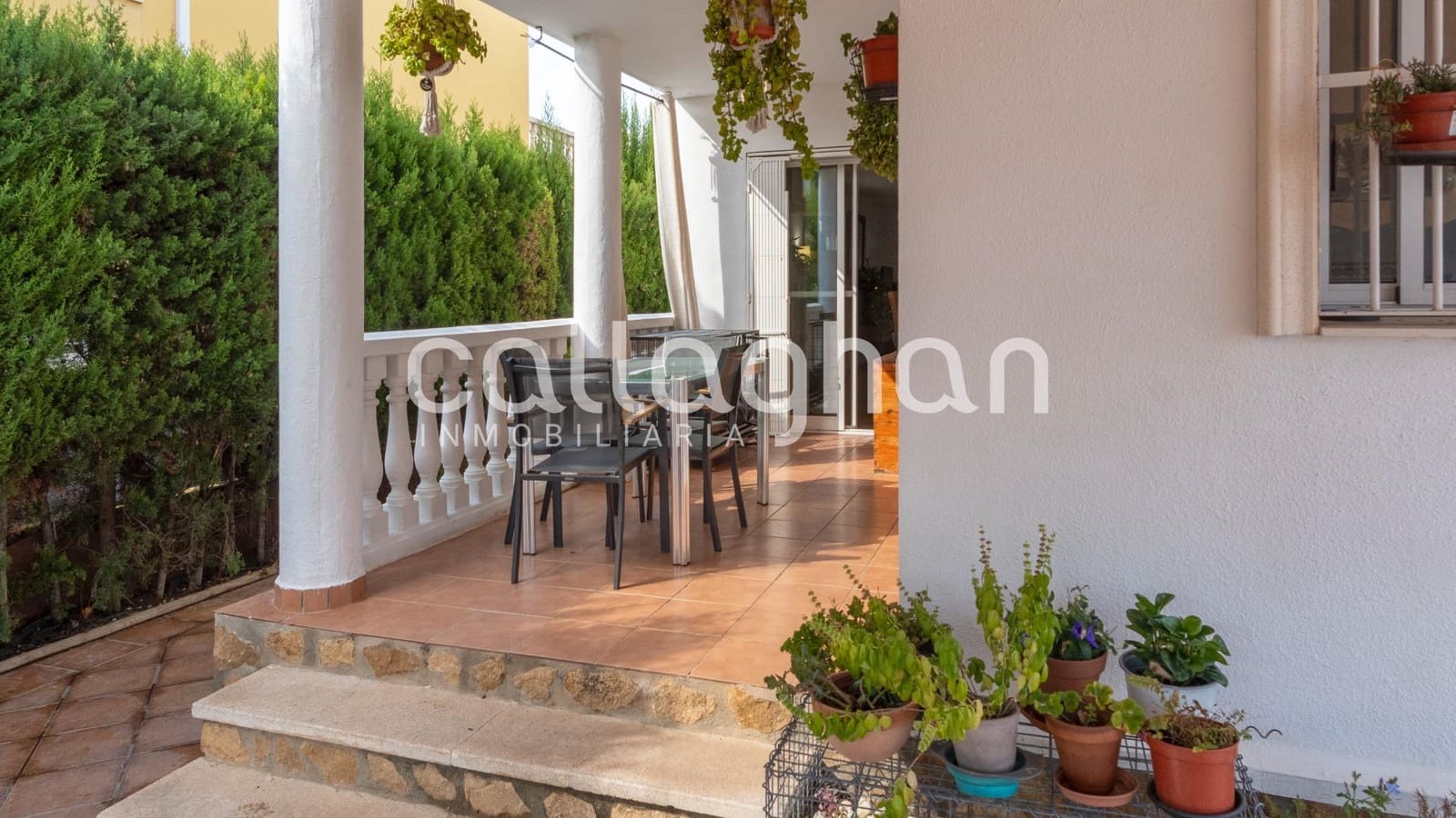 3 soveværelse Villa til salg i La Pobla de Vallbona med swimmingpool garage - € 425.000 (Ref: 9285379)