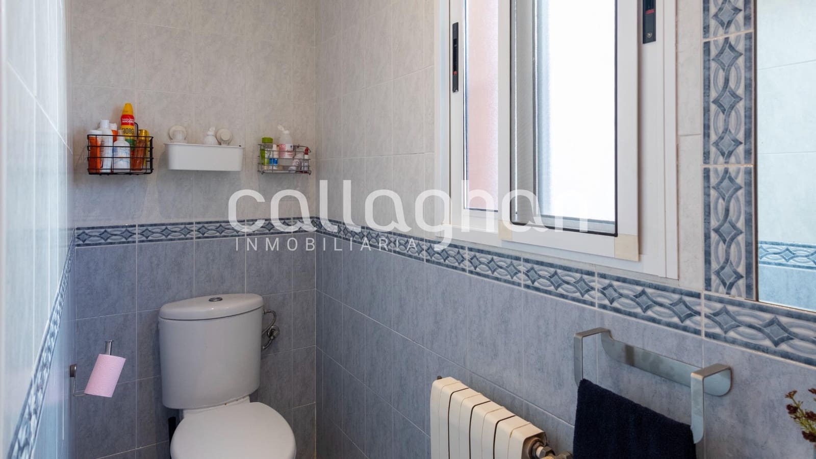 3 soveværelse Villa til salg i La Pobla de Vallbona med swimmingpool garage - € 425.000 (Ref: 9285379)