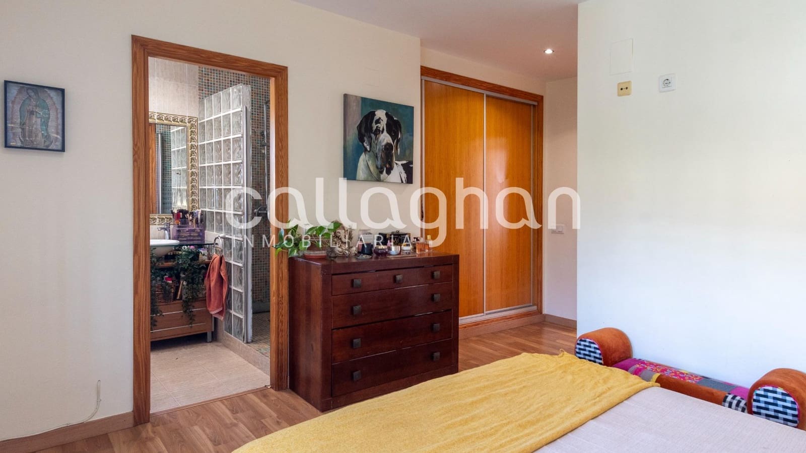 3 soveværelse Villa til salg i La Pobla de Vallbona med swimmingpool garage - € 425.000 (Ref: 9285379)