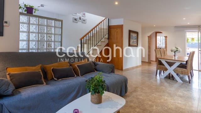 3 soveværelse Villa til salg i La Pobla de Vallbona med swimmingpool garage - € 425.000 (Ref: 9285379)