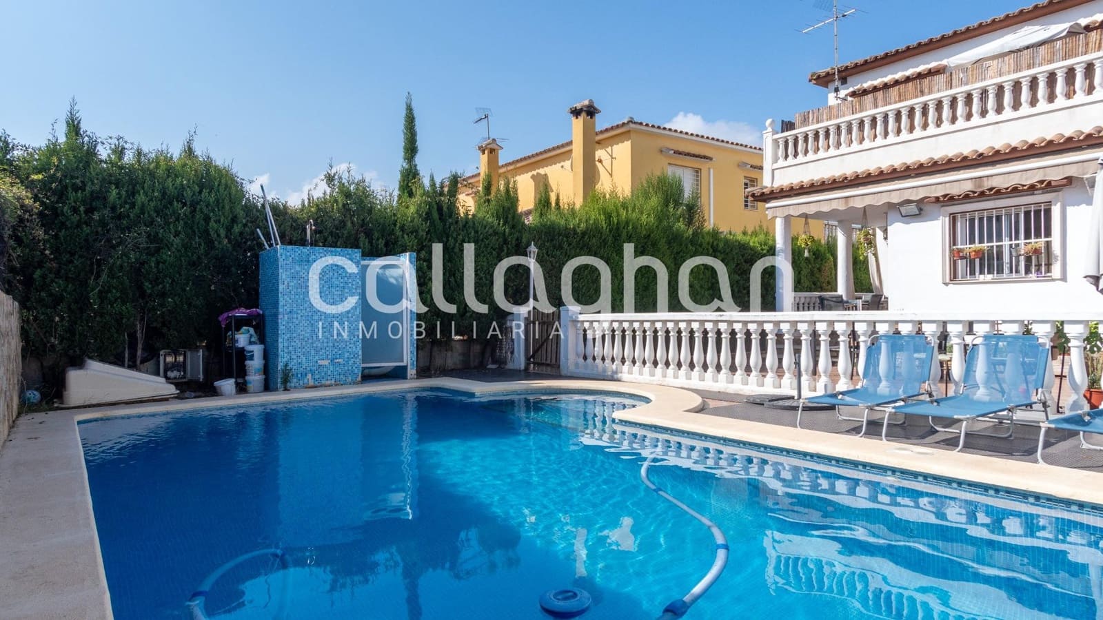 3 soveværelse Villa til salg i La Pobla de Vallbona med swimmingpool garage - € 425.000 (Ref: 9285379)