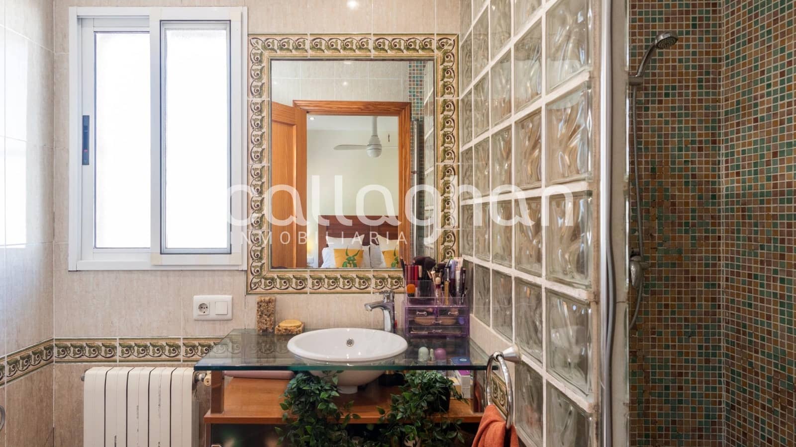 3 soveværelse Villa til salg i La Pobla de Vallbona med swimmingpool garage - € 425.000 (Ref: 9285379)