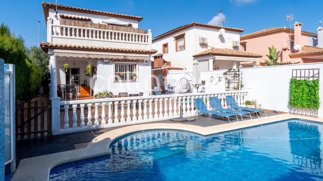 3 soveværelse Villa til salg i La Pobla de Vallbona med swimmingpool garage - € 425.000 (Ref: 9285379)