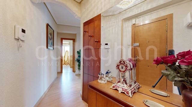 3 soveværelse Lejlighed til salg i Exposicio, Valencia by - € 480.000 (Ref: 9303723)