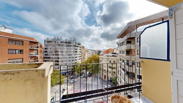 3 soveværelse Lejlighed til salg i Exposicio, Valencia by - € 480.000 (Ref: 9303723)