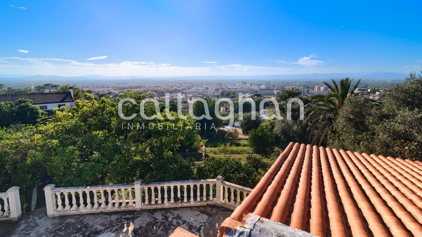 4 makuuhuone Huvila myytävänä paikassa Alzira mukana uima-altaan 
autotalli - 450 000 € (Ref: 9308691)