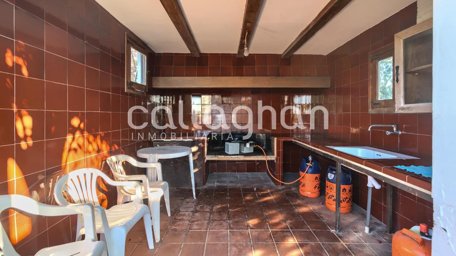 4 makuuhuone Huvila myytävänä paikassa Alzira mukana uima-altaan 
autotalli - 450 000 € (Ref: 9308691)