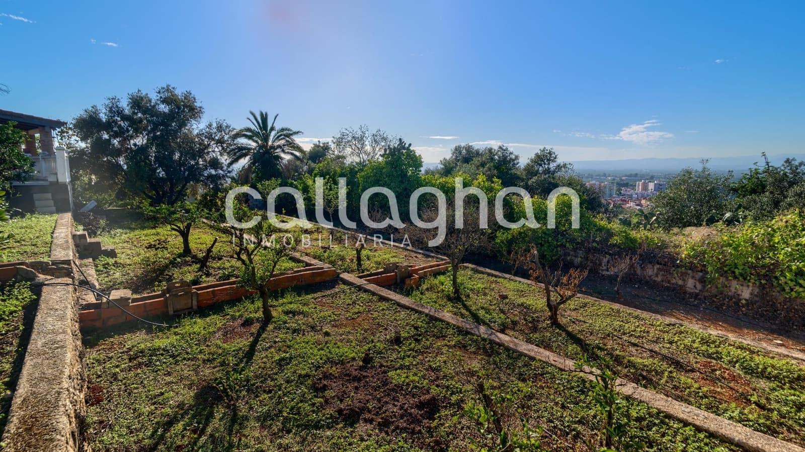 4 makuuhuone Huvila myytävänä paikassa Alzira mukana uima-altaan 
autotalli - 450 000 € (Ref: 9308691)