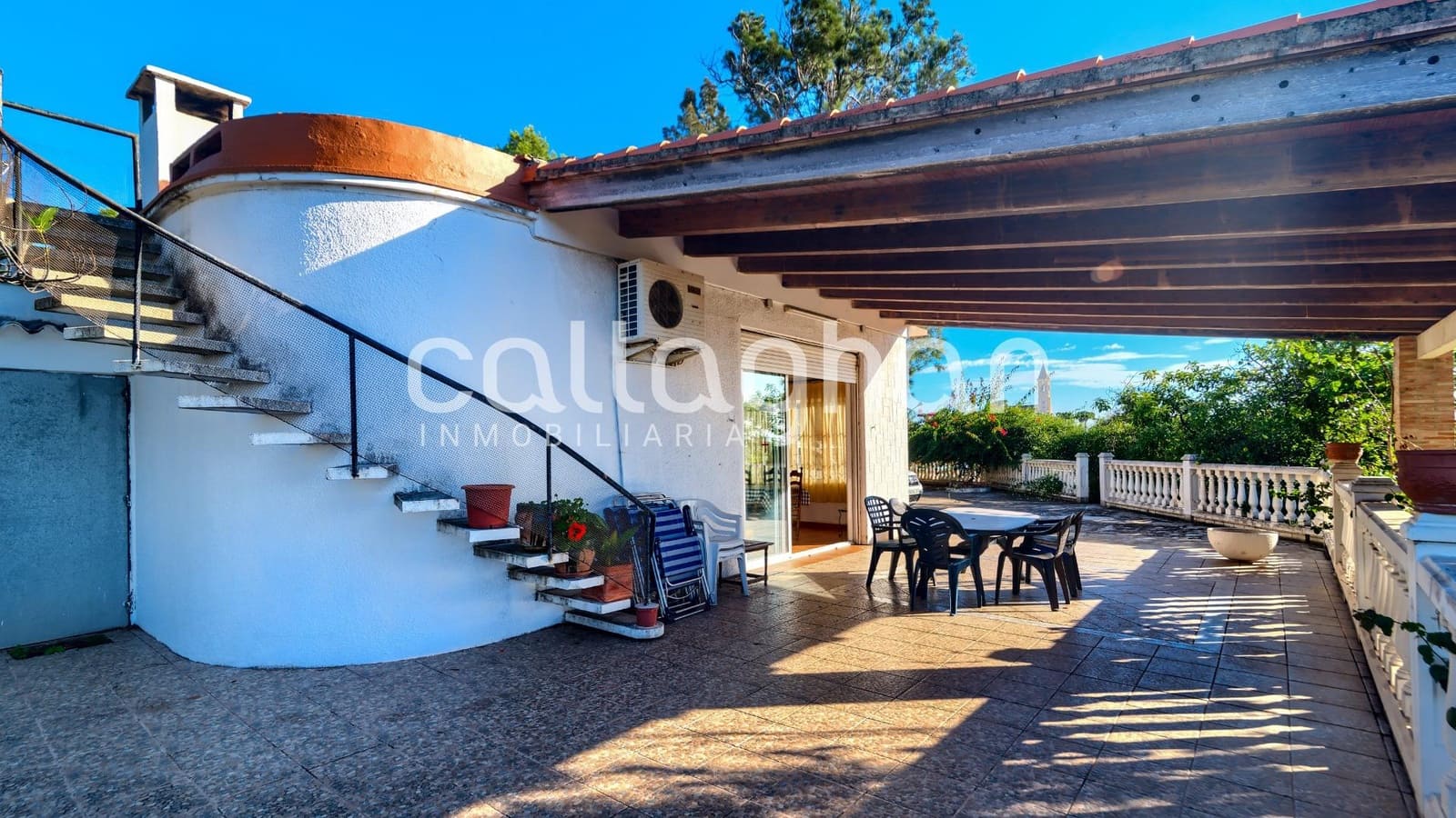 4 makuuhuone Huvila myytävänä paikassa Alzira mukana uima-altaan 
autotalli - 450 000 € (Ref: 9308691)