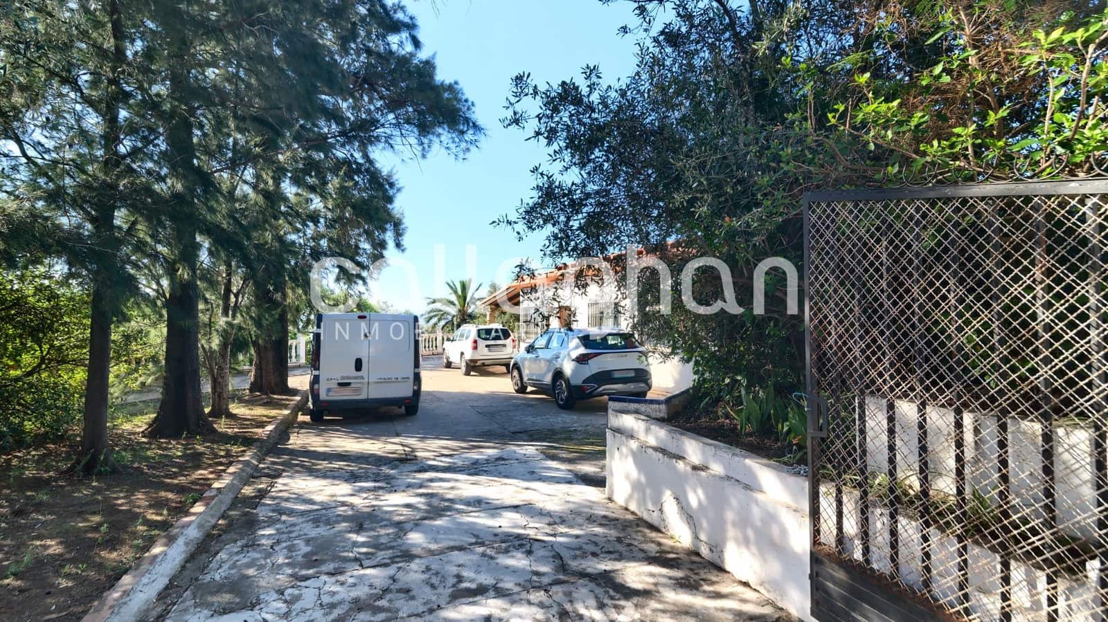 4 makuuhuone Huvila myytävänä paikassa Alzira mukana uima-altaan 
autotalli - 450 000 € (Ref: 9308691)