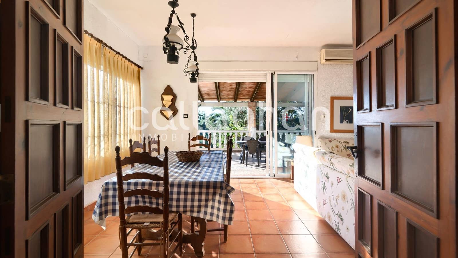 4 makuuhuone Huvila myytävänä paikassa Alzira mukana uima-altaan 
autotalli - 450 000 € (Ref: 9308691)