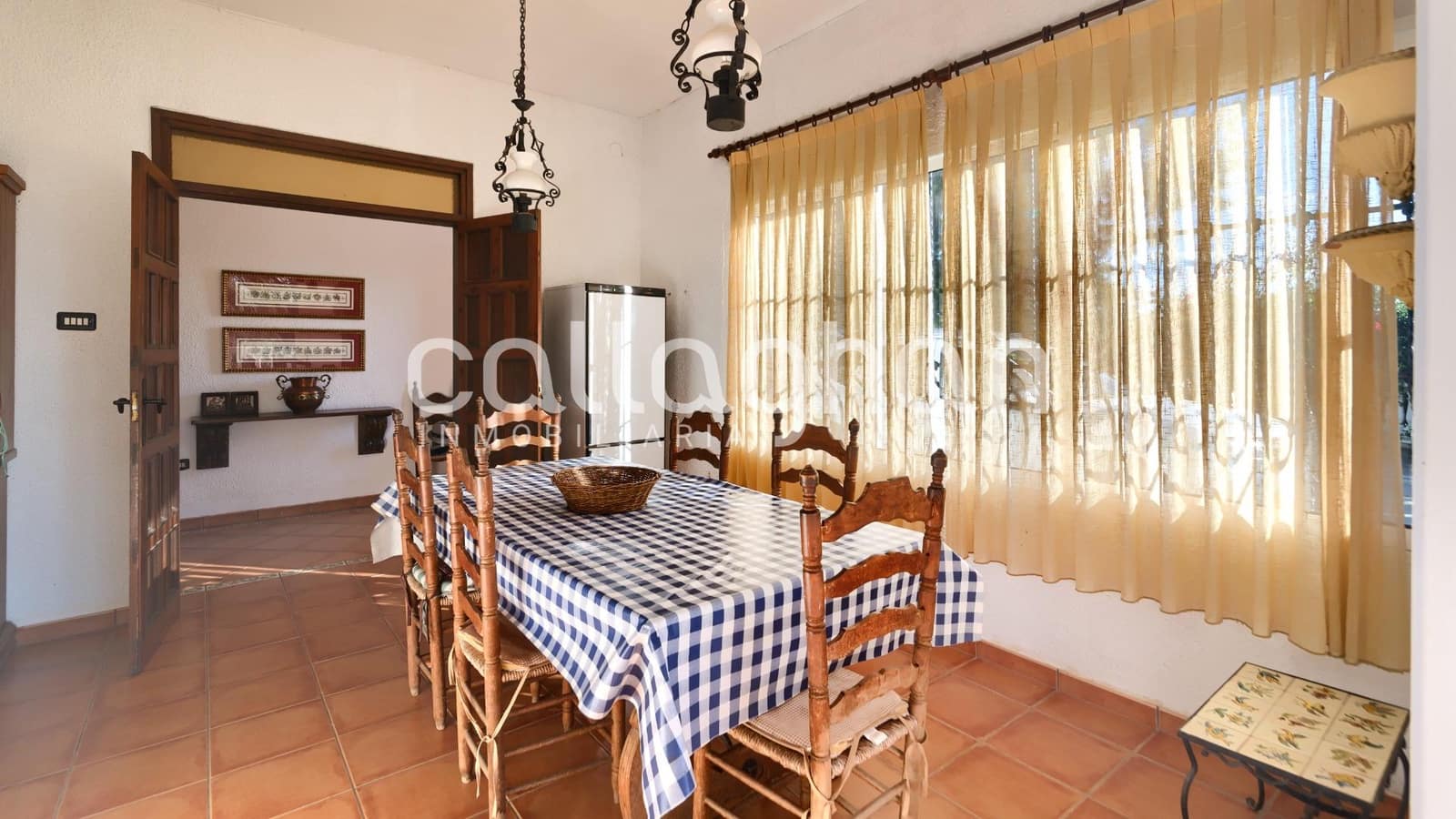 4 makuuhuone Huvila myytävänä paikassa Alzira mukana uima-altaan 
autotalli - 450 000 € (Ref: 9308691)