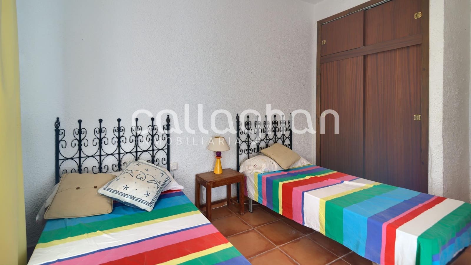 4 makuuhuone Huvila myytävänä paikassa Alzira mukana uima-altaan 
autotalli - 450 000 € (Ref: 9308691)