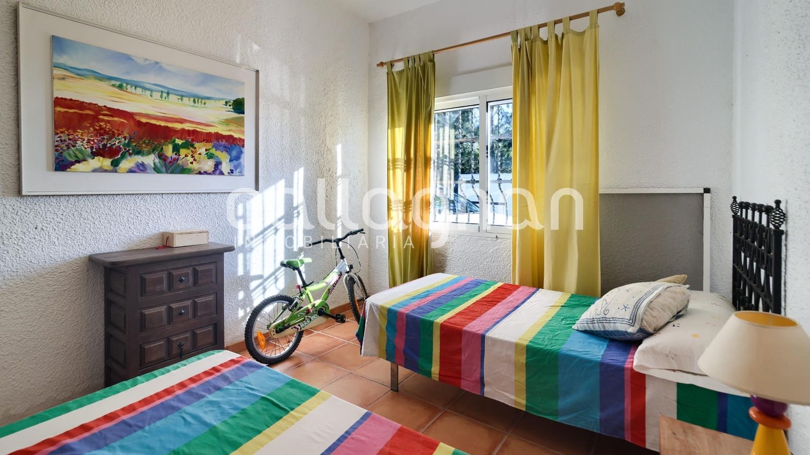 4 makuuhuone Huvila myytävänä paikassa Alzira mukana uima-altaan 
autotalli - 450 000 € (Ref: 9308691)