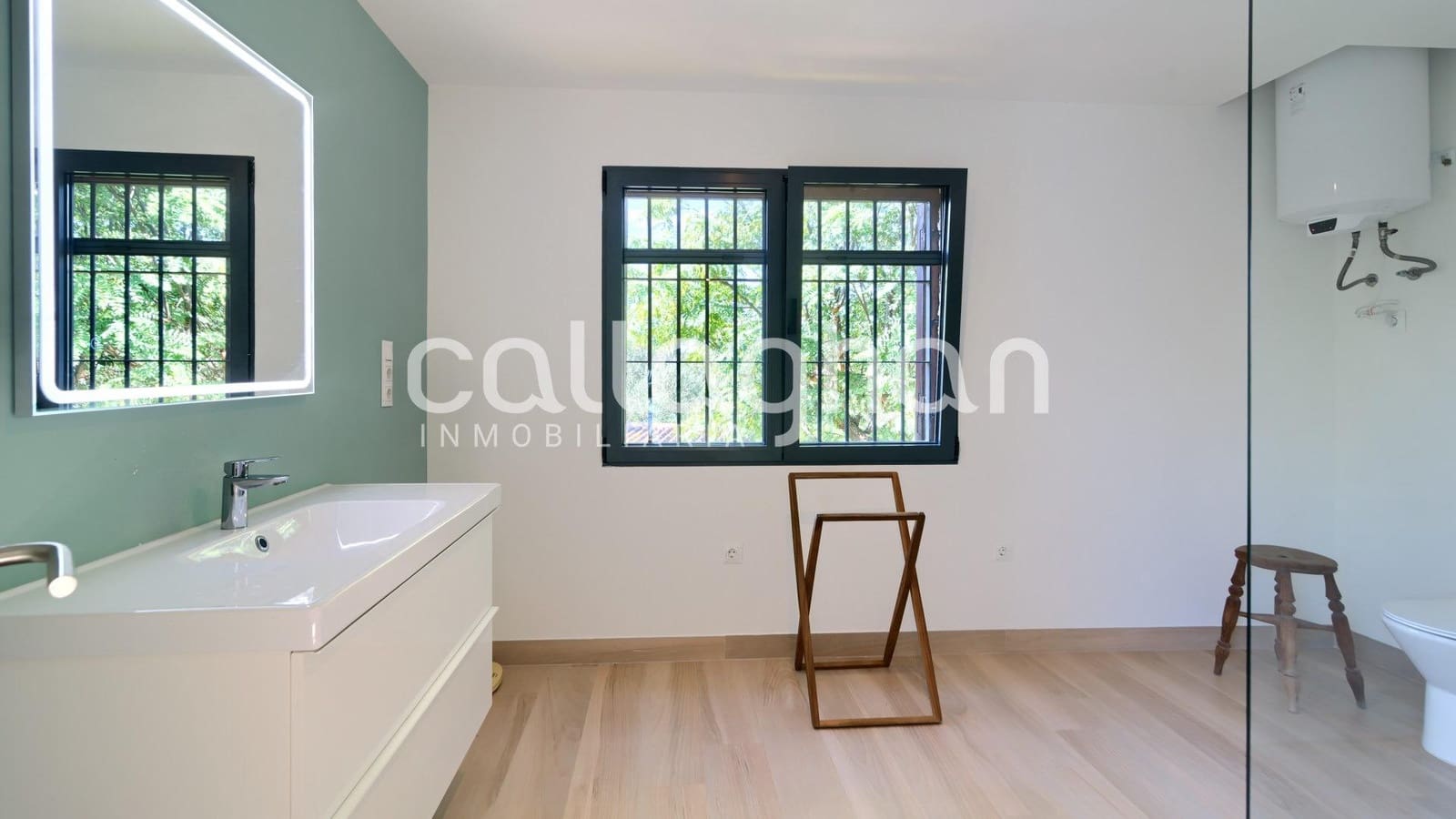 4 bedroom Villa for sale in Godella with pool garage - € 940,000 (Ref: 9322608)