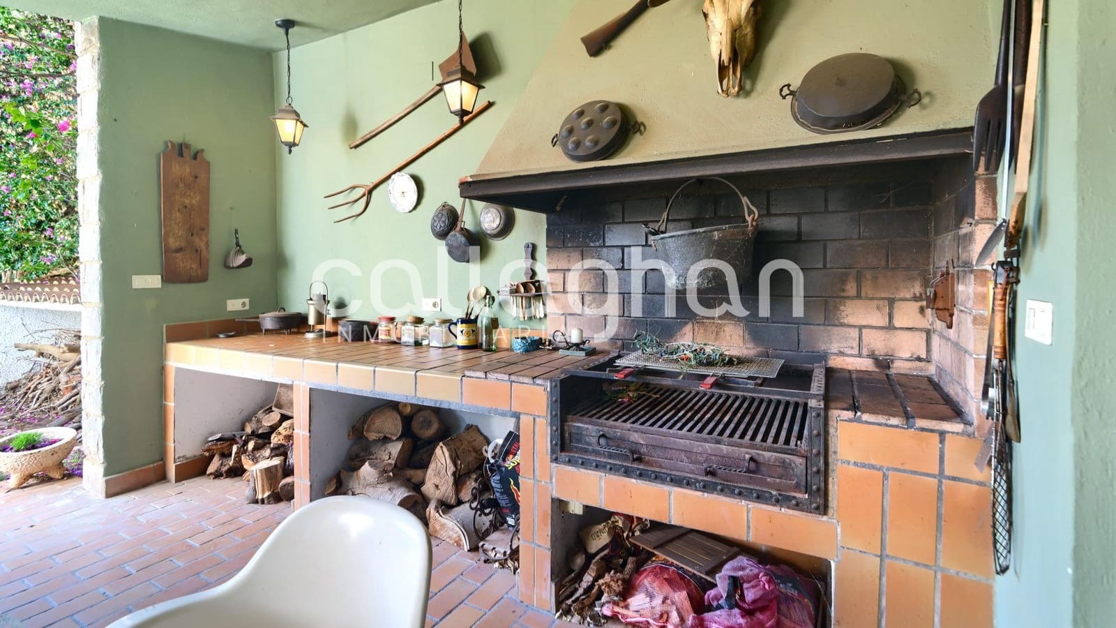 4 bedroom Villa for sale in Godella with pool garage - € 940,000 (Ref: 9322608)