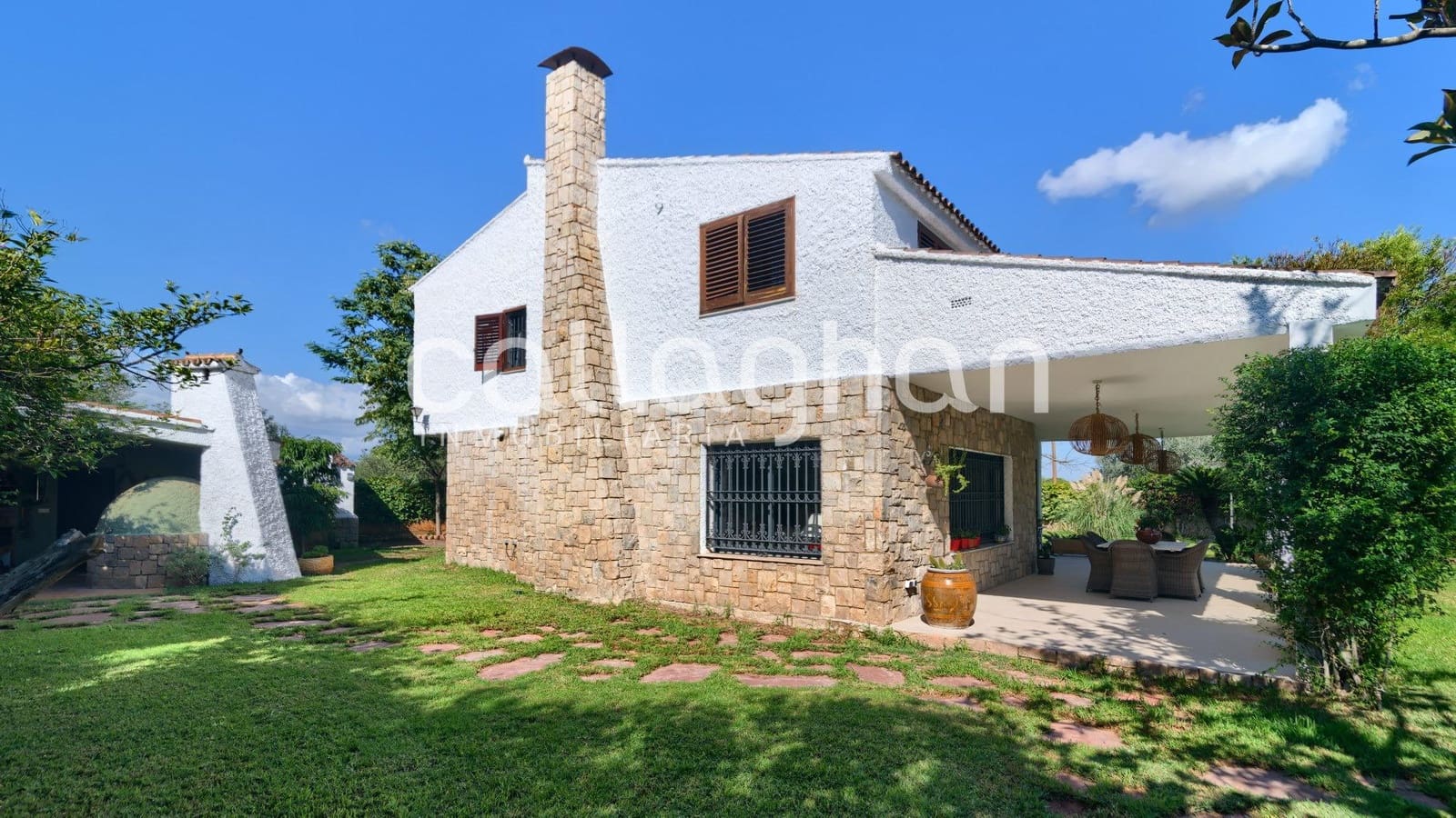 4 bedroom Villa for sale in Godella with pool garage - € 940,000 (Ref: 9322608)