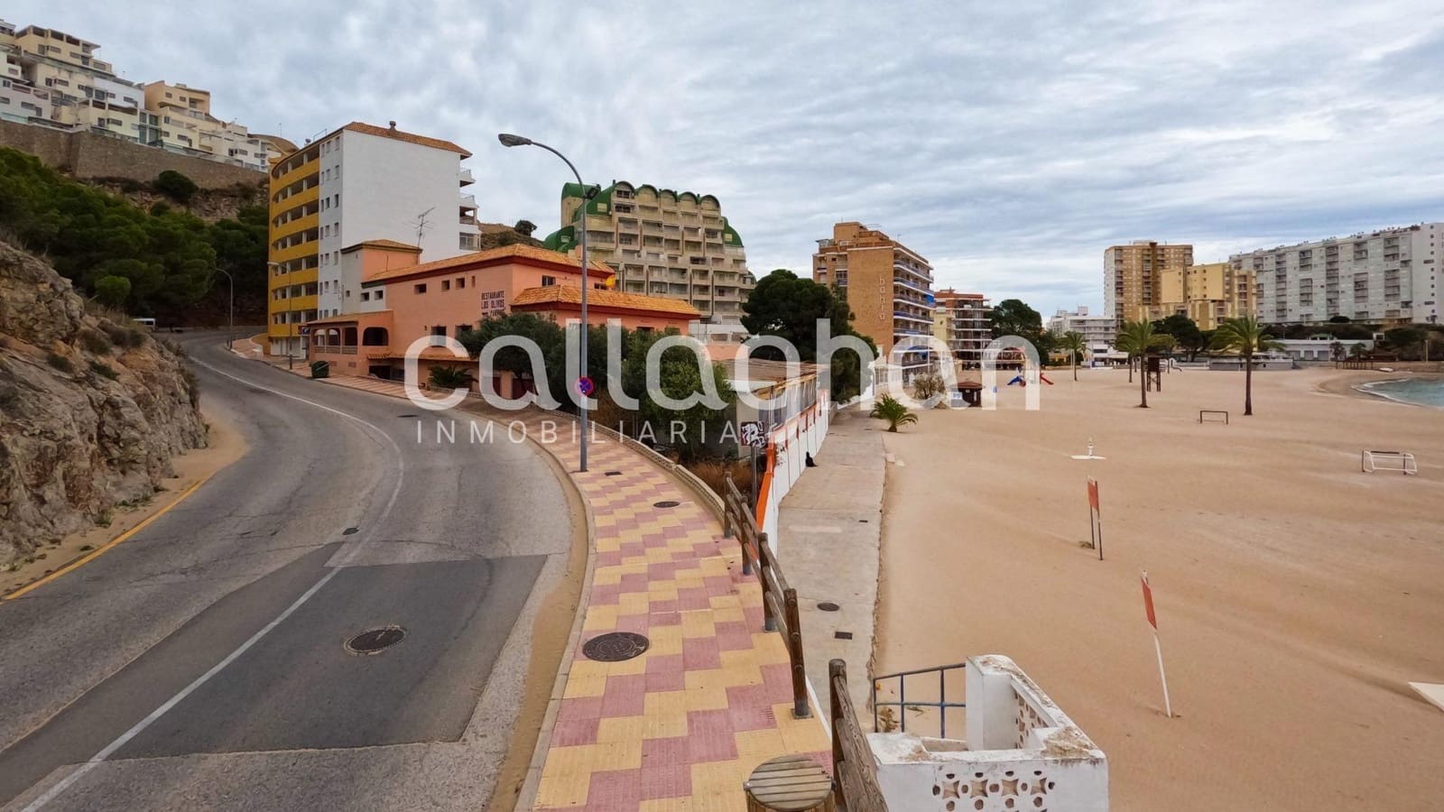 Hotel na sprzedaż w Cullera - 2 500 000 € (Ref: 9335232)