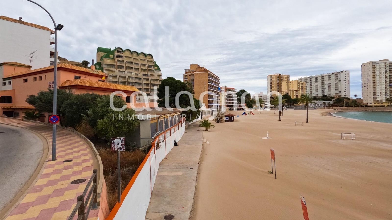 Hotel na sprzedaż w Cullera - 2 500 000 € (Ref: 9335232)
