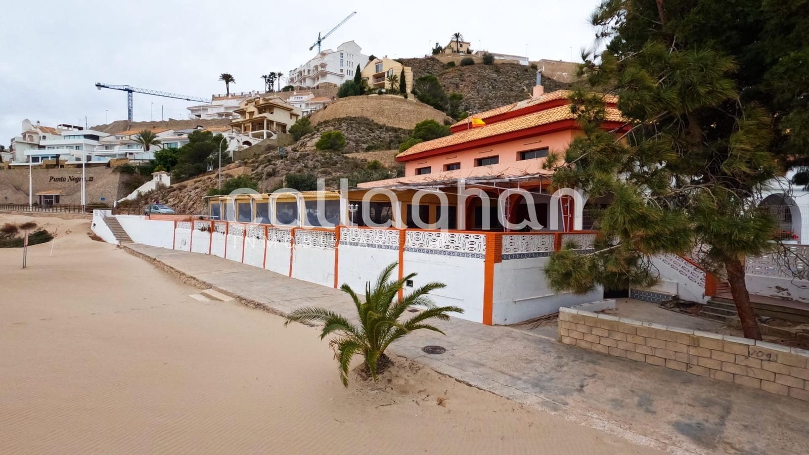 Hotel na sprzedaż w Cullera - 2 500 000 € (Ref: 9335232)