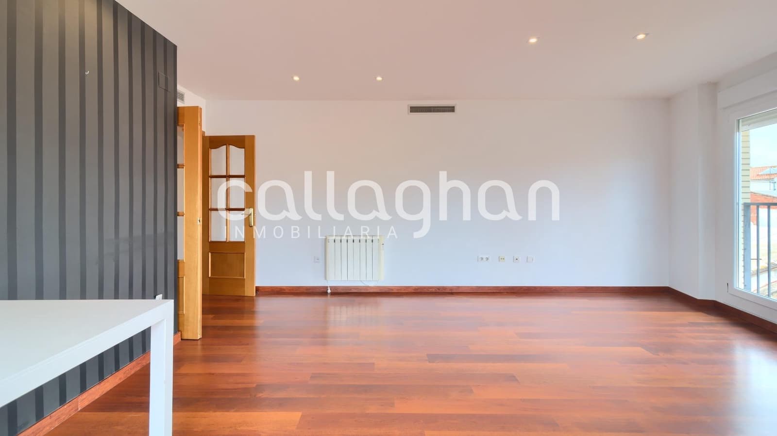 4 makuuhuone Asunto myytävänä paikassa Chilches mukana 
autotalli - 184 000 € (Ref: 9341388)