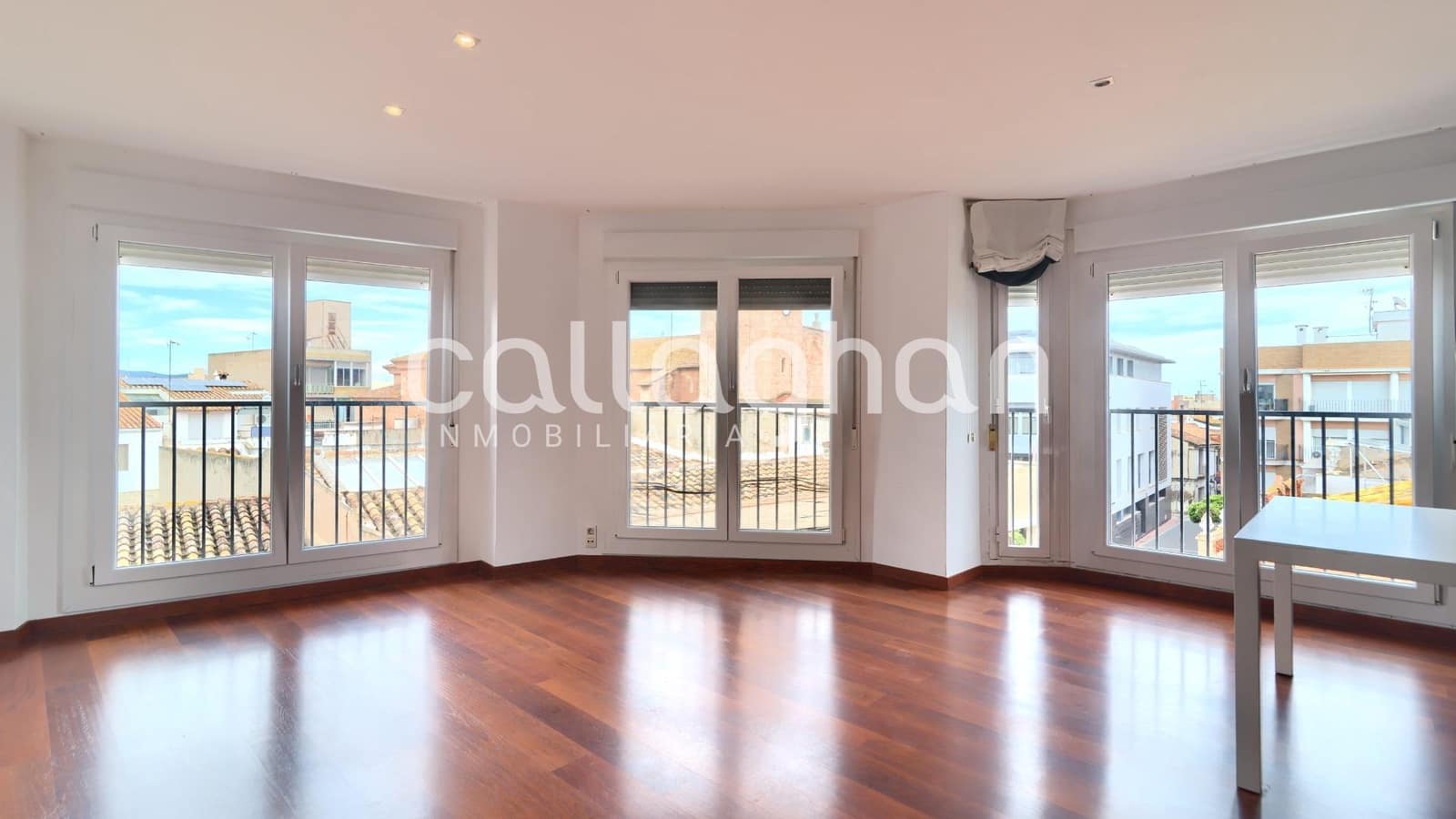 4 makuuhuone Asunto myytävänä paikassa Chilches mukana 
autotalli - 184 000 € (Ref: 9341388)