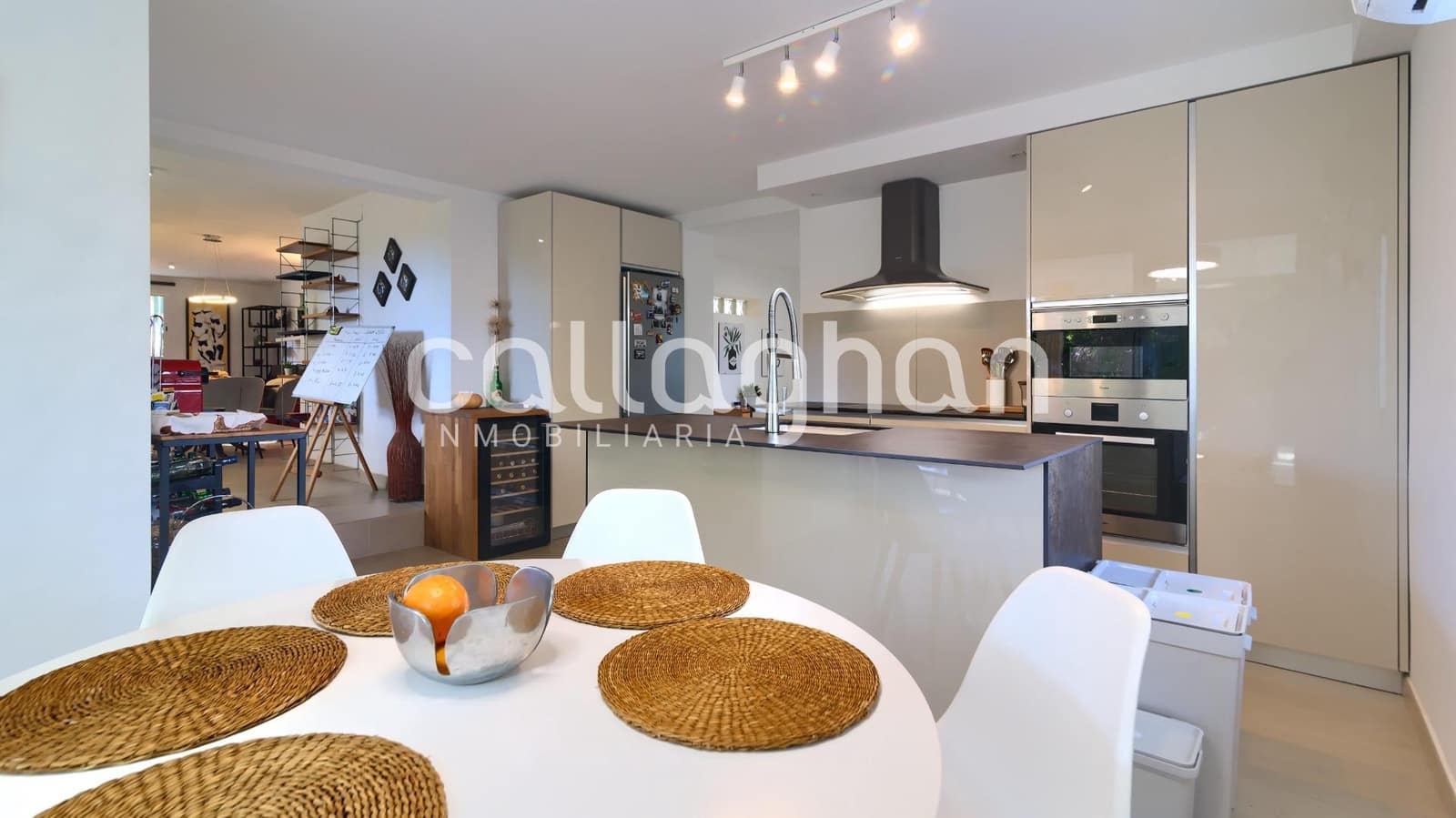 6 soveværelse Villa til salg i Picassent med swimmingpool garage - € 685.000 (Ref: 9383102)