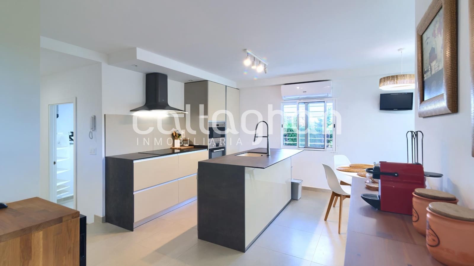 6 soveværelse Villa til salg i Picassent med swimmingpool garage - € 685.000 (Ref: 9383102)