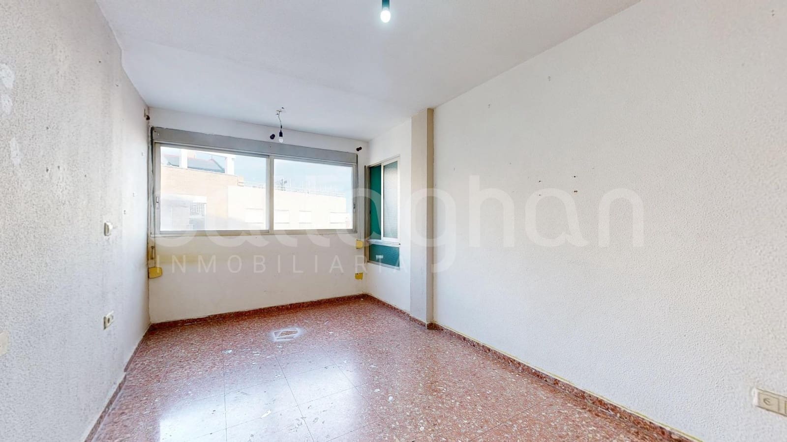 3 bedroom Flat for sale in Valencia city - € 350,000 (Ref: 9383104)