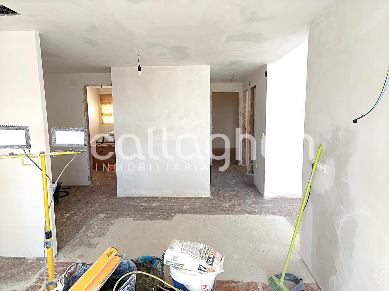 3 bedroom Flat for sale in Valencia city - € 350,000 (Ref: 9383104)