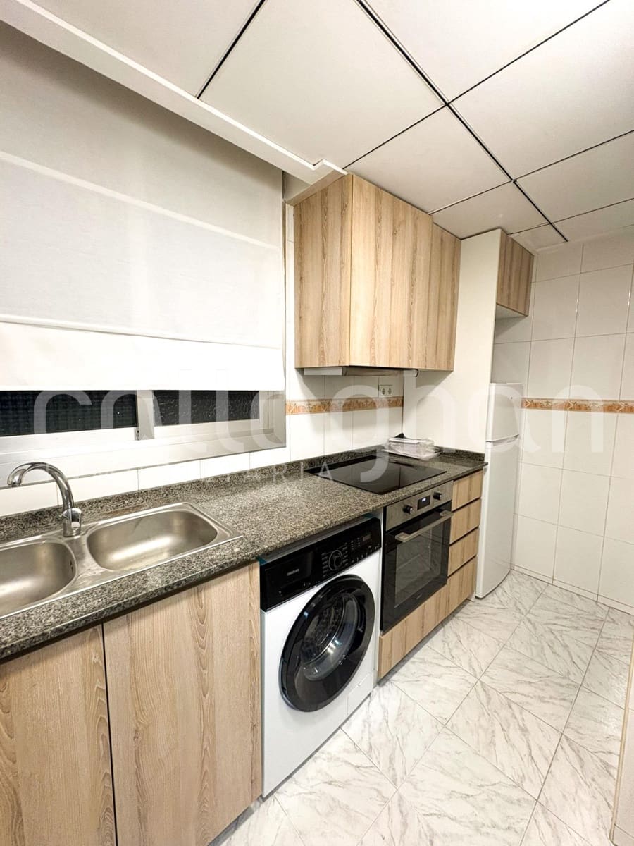 3 soverom Leilighet til leie i Valencia by - € 1 250 (Ref: 9386165)