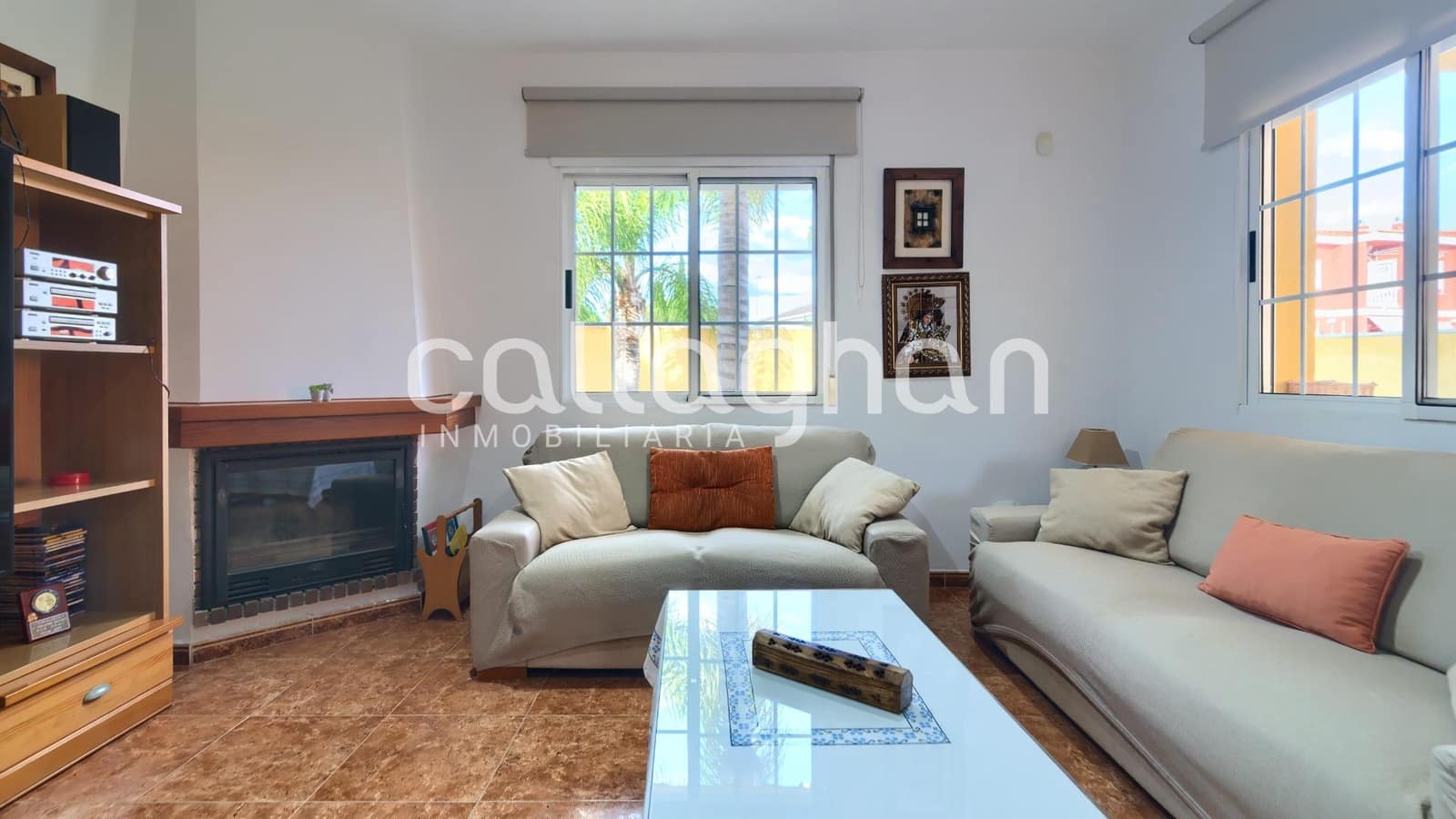 3 soverom Villa til salgs i La Pobla de Vallbona med svømmebasseng garasje - € 450 000 (Ref: 9398677)