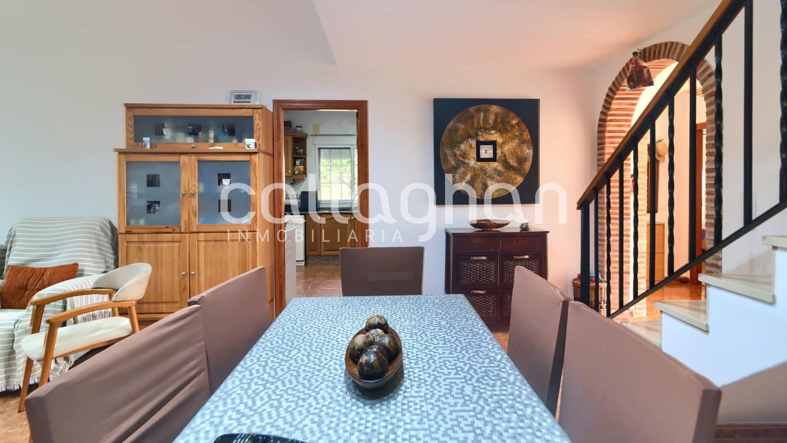 3 soverom Villa til salgs i La Pobla de Vallbona med svømmebasseng garasje - € 450 000 (Ref: 9398677)