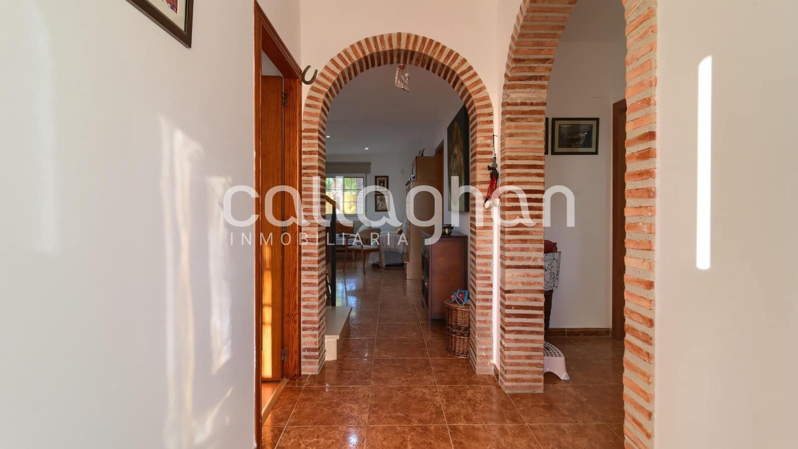 3 soverom Villa til salgs i La Pobla de Vallbona med svømmebasseng garasje - € 450 000 (Ref: 9398677)