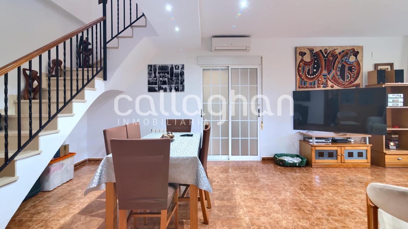 3 soverom Villa til salgs i La Pobla de Vallbona med svømmebasseng garasje - € 450 000 (Ref: 9398677)