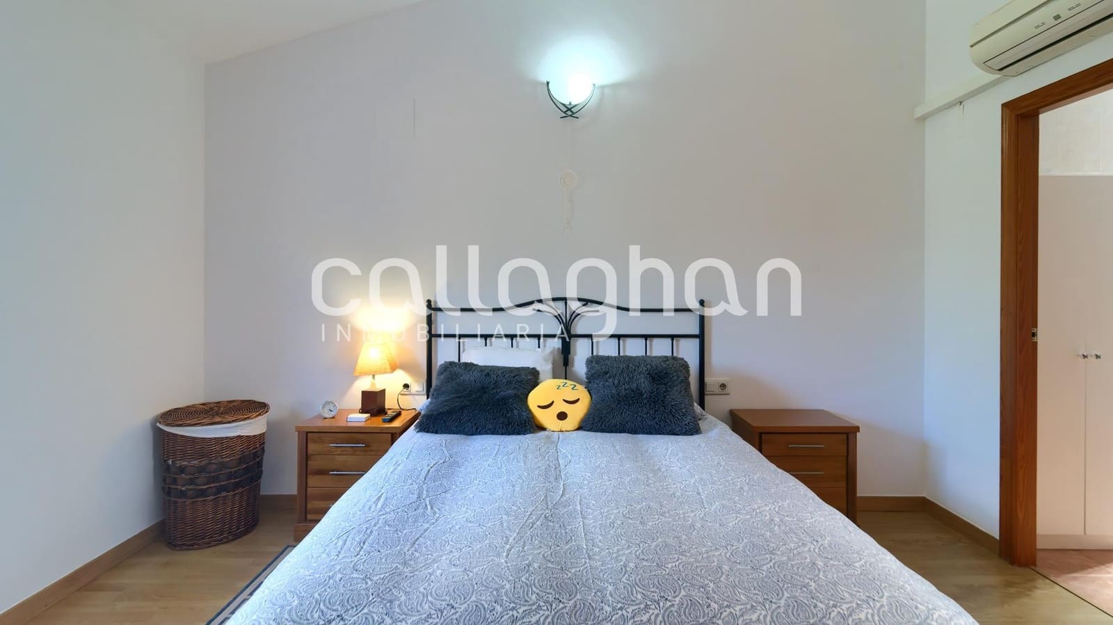 3 soverom Villa til salgs i La Pobla de Vallbona med svømmebasseng garasje - € 450 000 (Ref: 9398677)