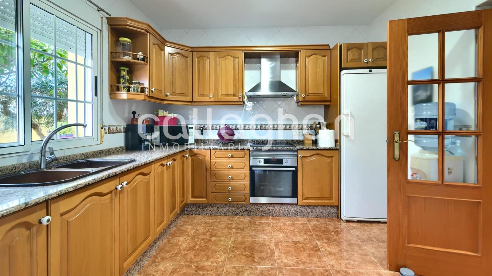 3 soverom Villa til salgs i La Pobla de Vallbona med svømmebasseng garasje - € 450 000 (Ref: 9398677)